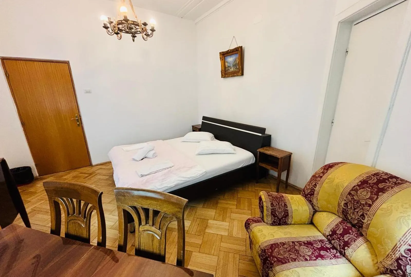 Iancu Apartments 부쿠레슈티